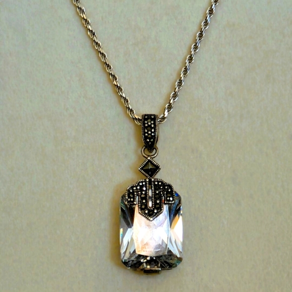 Vintage Glass Pendant W/ Marcasite Accents Necklace W/ Apple Trinket Box - Picture 5 of 6